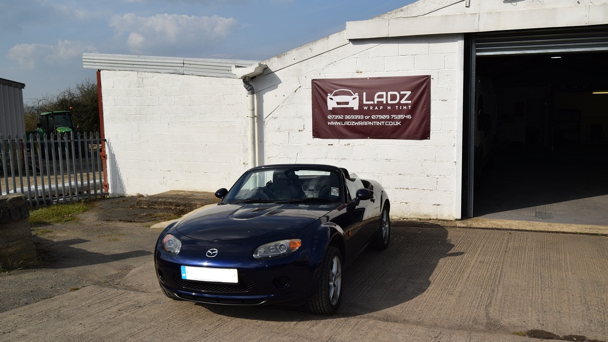 Vinyl wrap Maxda MX-5