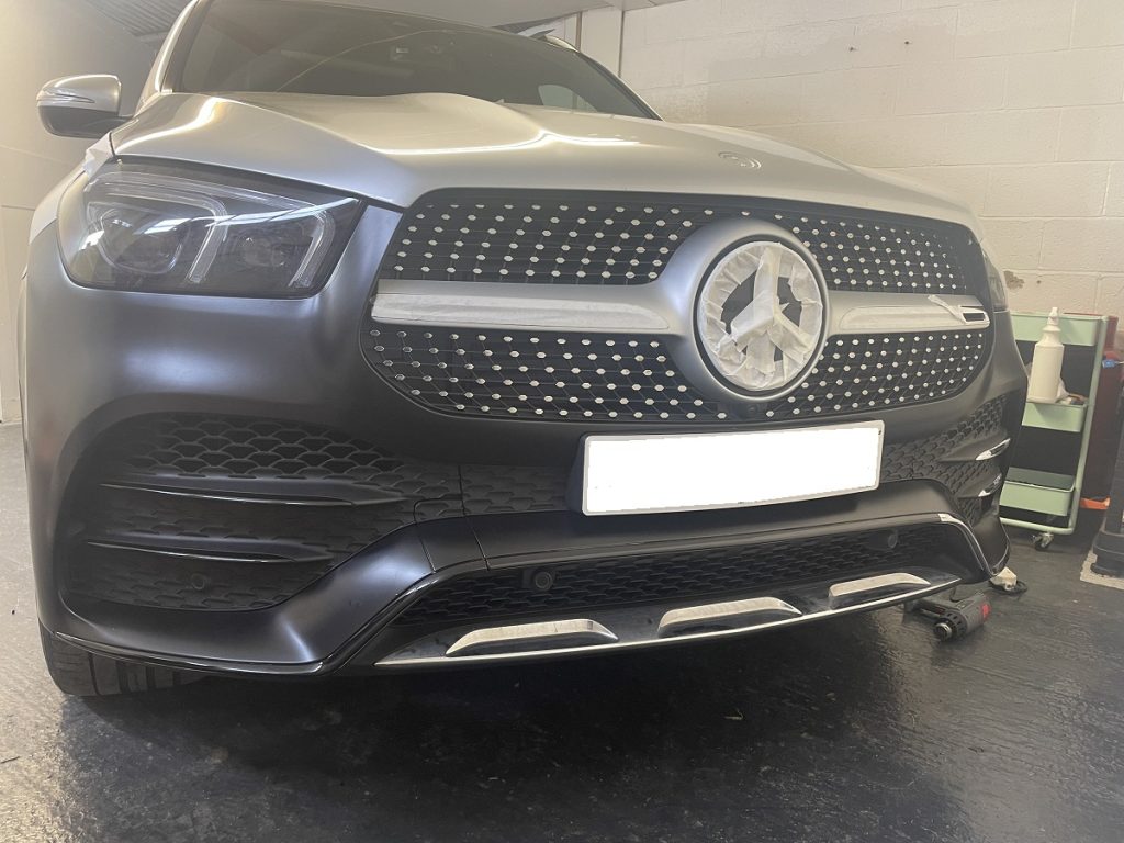 Mercedes GLE 400 AMG Line front bumper fully wrapped